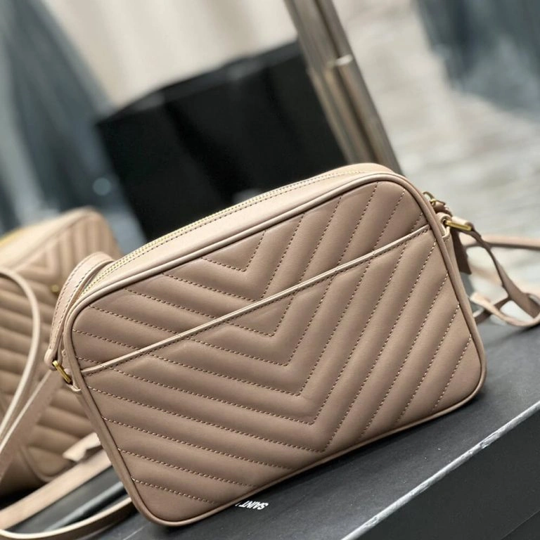 FashionForward LOU CAMERA BAG IN QUILTED LEATHER 1416