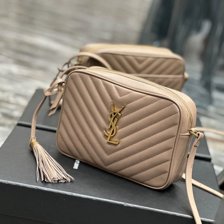 FashionForward LOU CAMERA BAG IN QUILTED LEATHER 1416