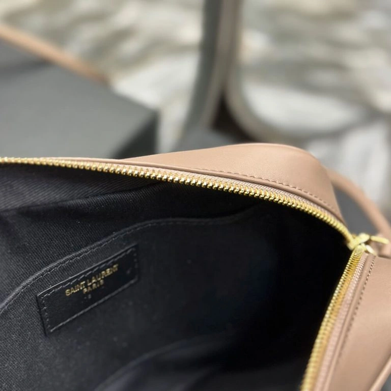 FashionForward LOU CAMERA BAG IN QUILTED LEATHER 1416