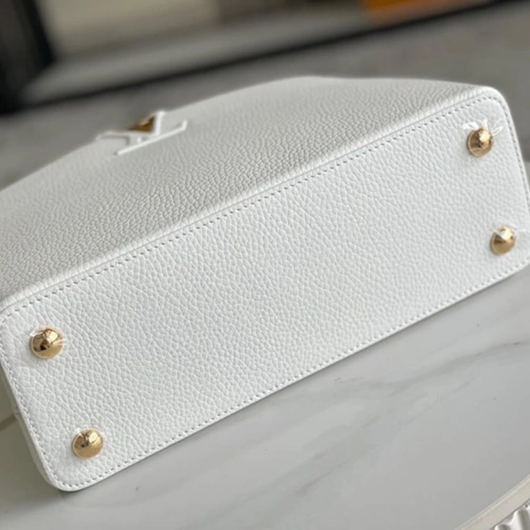 LV  Capucines MM Versatile 458