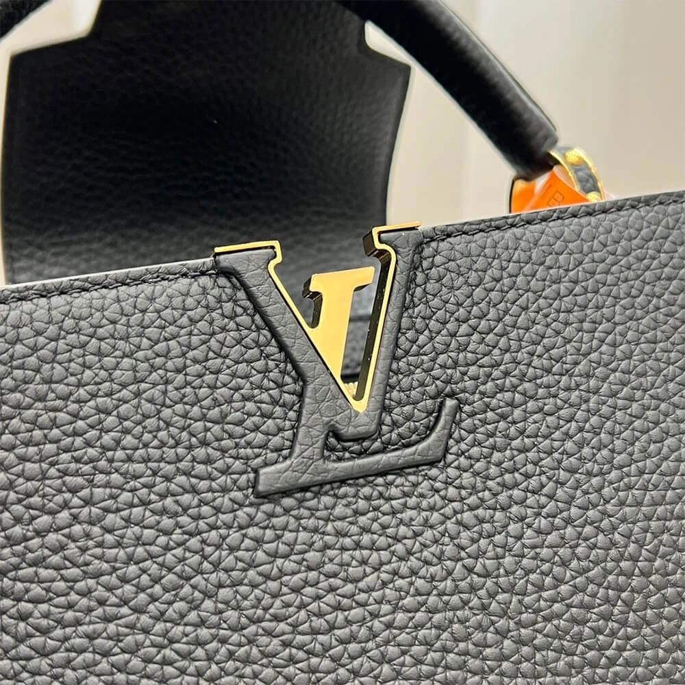 LV  Capucines MM Comfortable 445