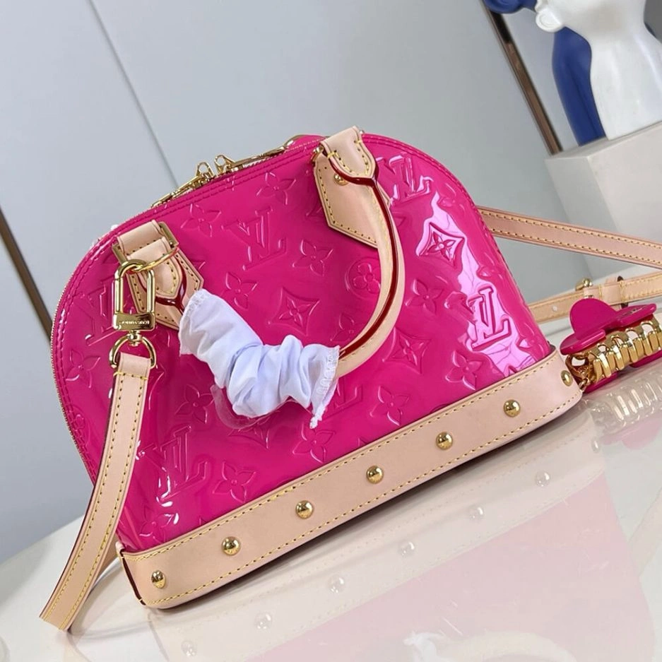 LV Alma BB Sleek 215