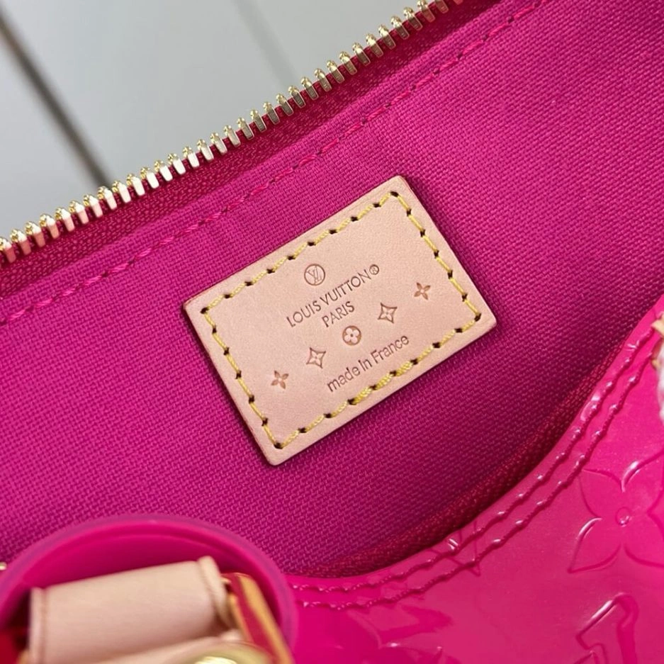 LV Alma BB Sleek 215