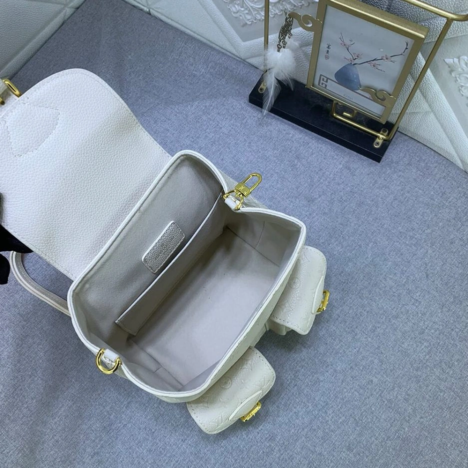 LV Backup Sleek 376