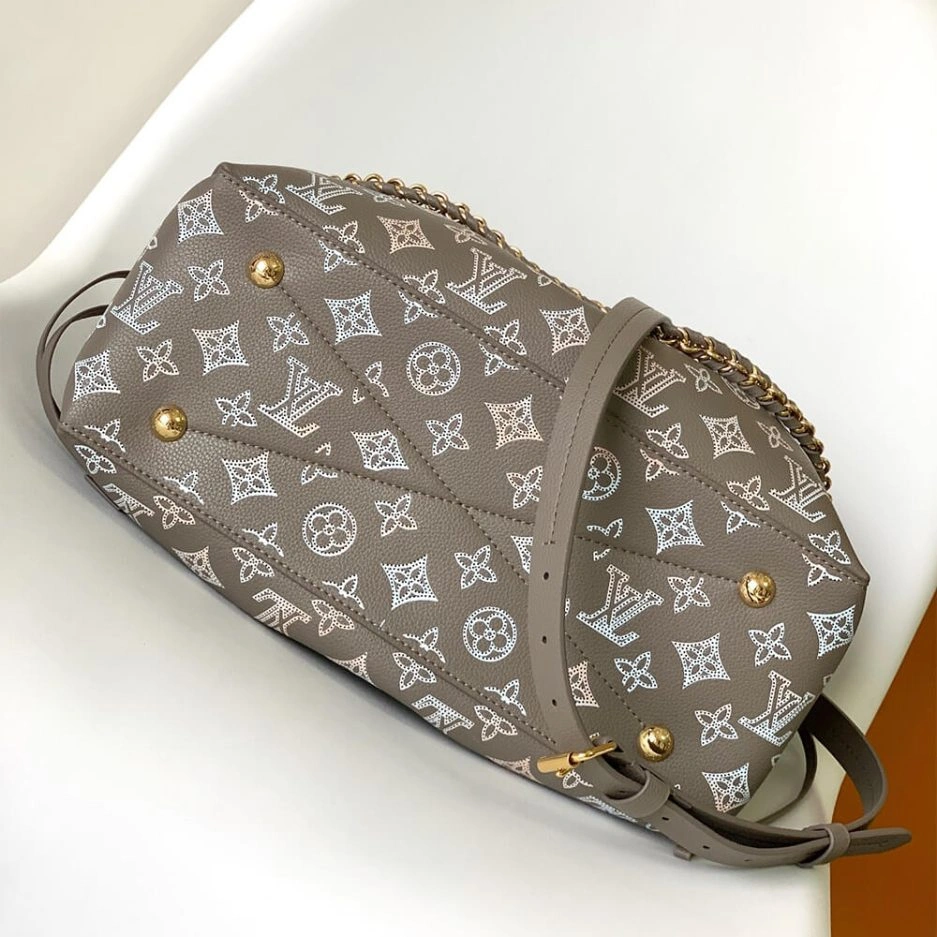 LV Bella Tote Breathable 385