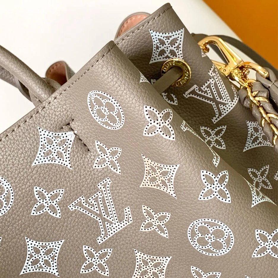 LV Bella Tote Breathable 385