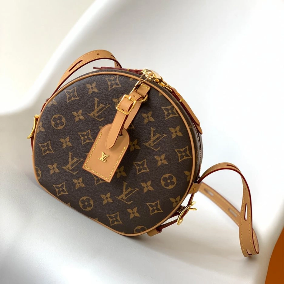 LV Boite Chapeau Souple MM FashionForward 396
