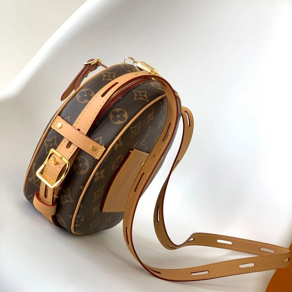 LV Boite Chapeau Souple MM FashionForward 396