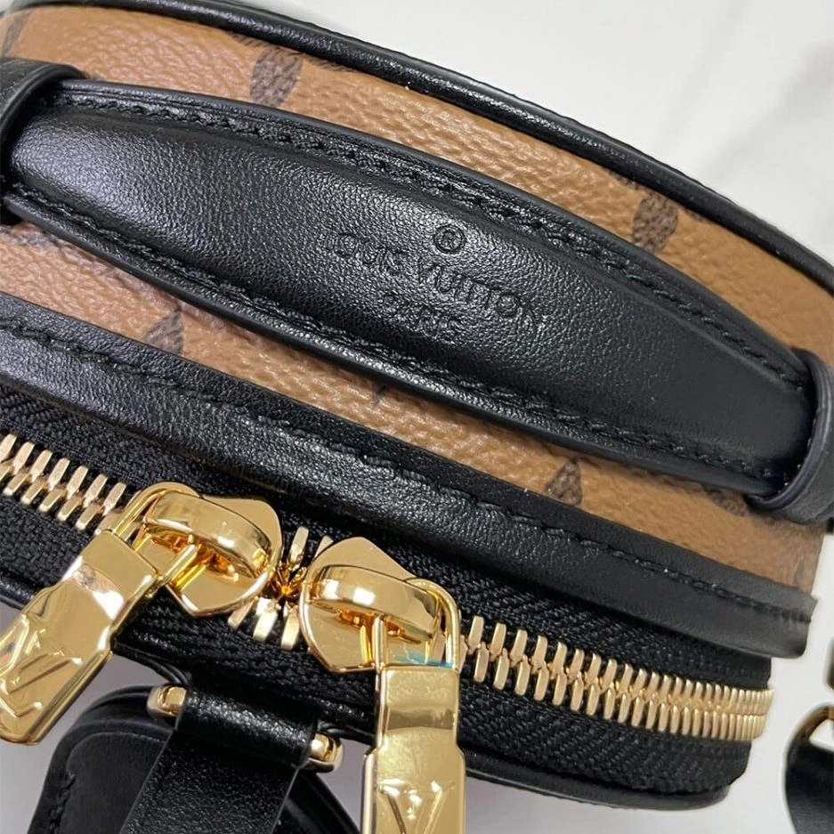 LV Boite Chapeau Souple MM Classic 398