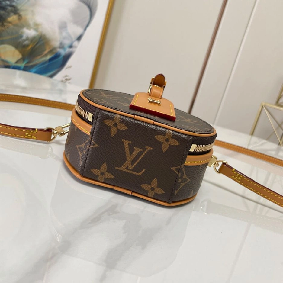 LV Boite Chapeau Souple MM Soft 388