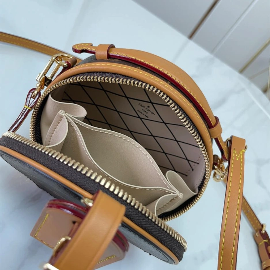 LV Boite Chapeau Souple MM Soft 388