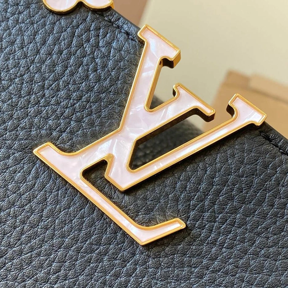 LV Capucines BB Trendsetting 450