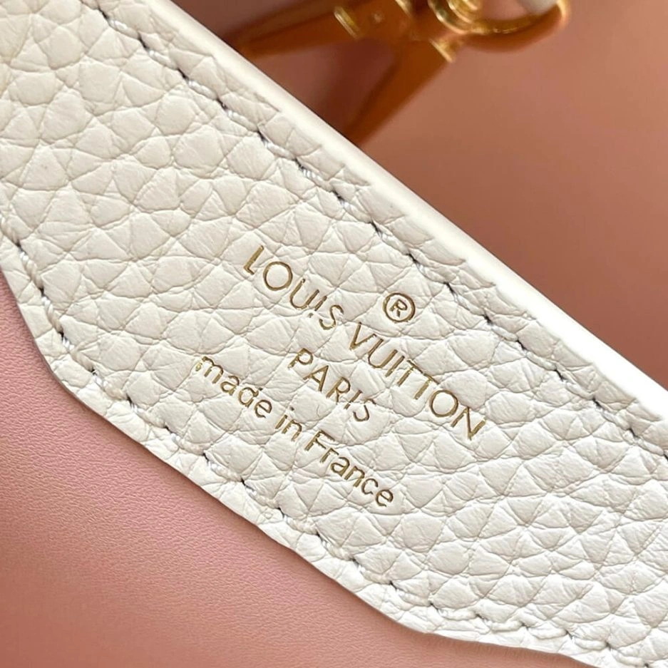 Attractive LV Capucines BB 446