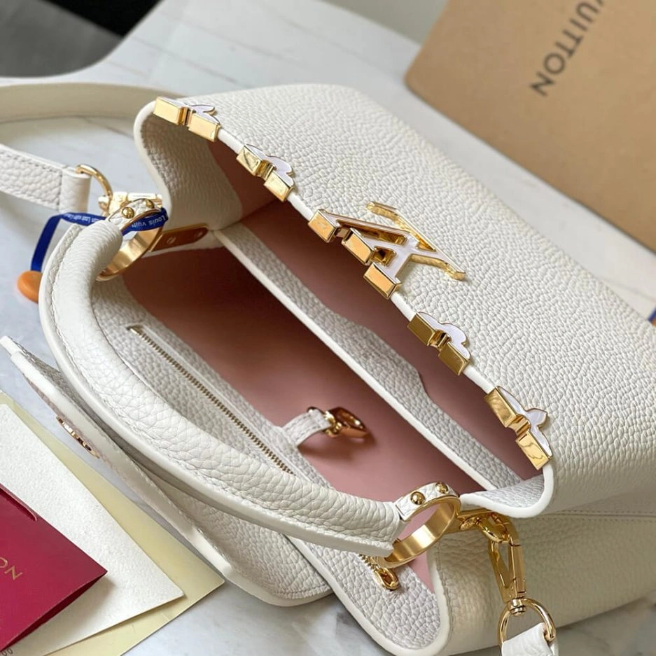 Attractive LV Capucines BB 446