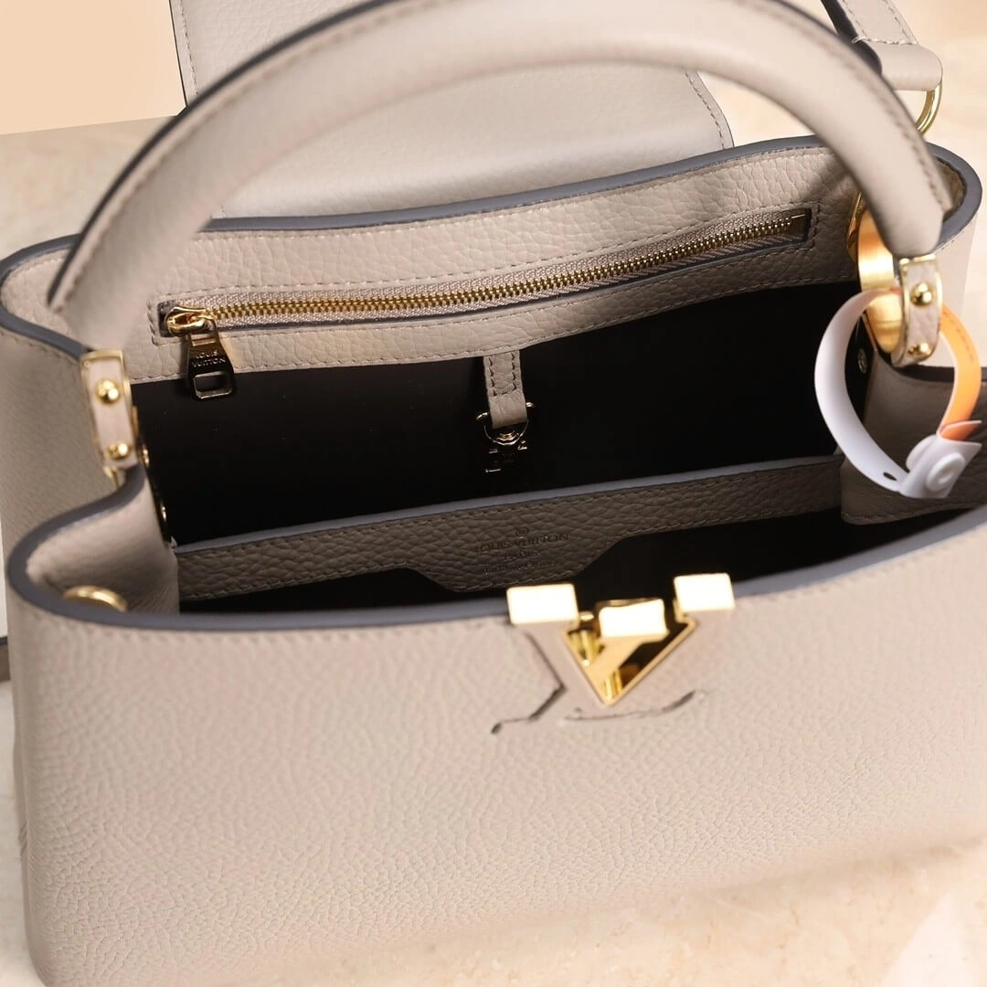 LV Capucines MM StreetReady 443