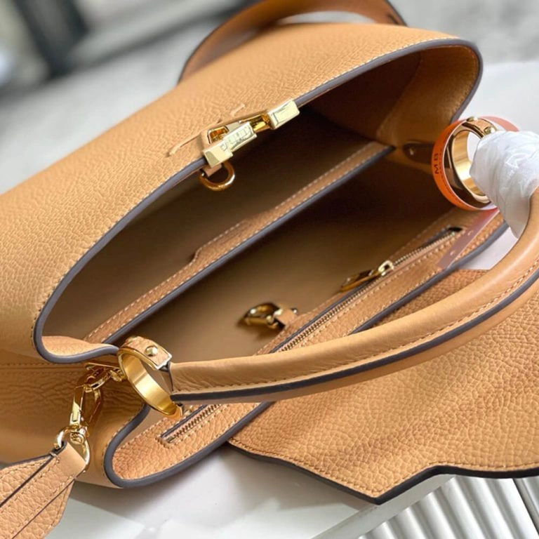 Stretchable LV Capucines MM 449