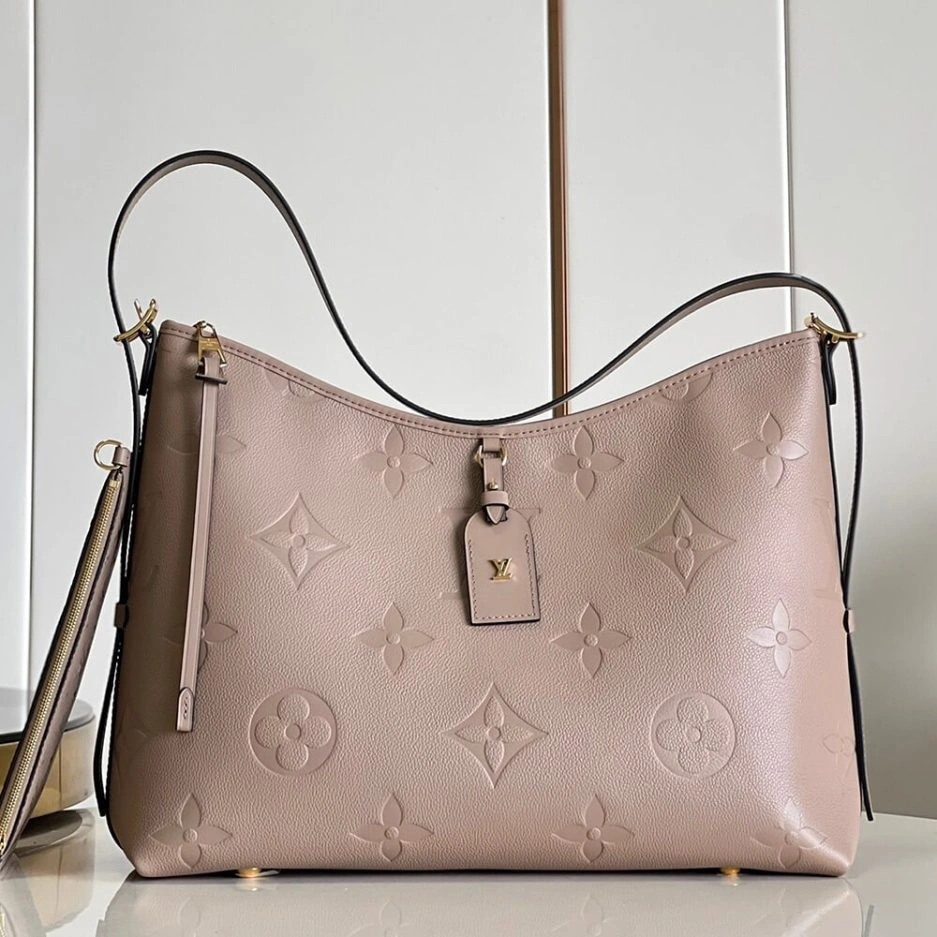 RelaxedFit LV CarryAll MM 361