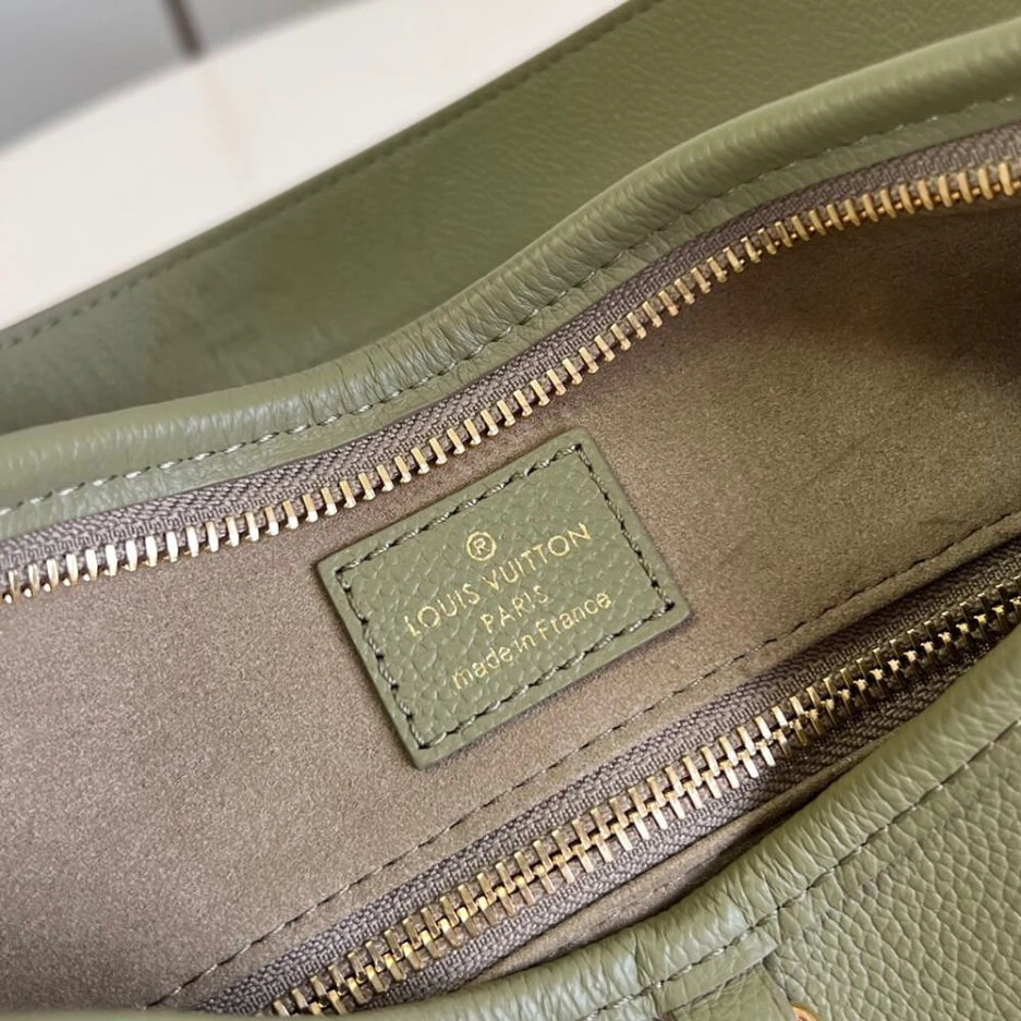 LV CarryAll PM Youthful 352