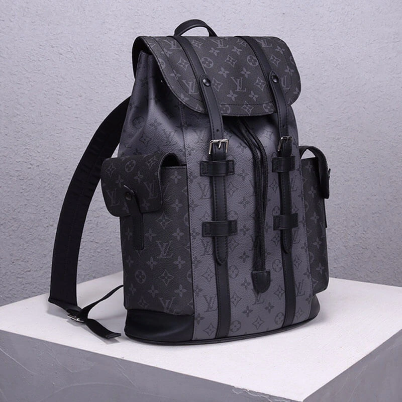 LV Christopher PM Backpack ComfortFit 675