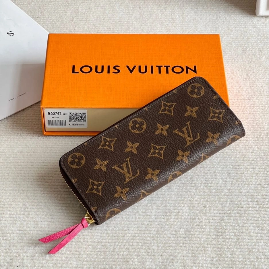 LV Clémence Wallet Durable 391