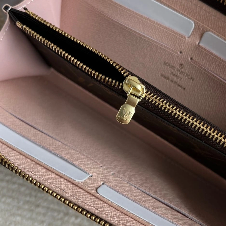 Reliable LV Clémence Wallet 387