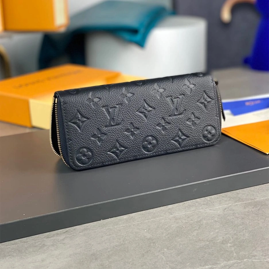 LV Clémence Wallet Practical 407