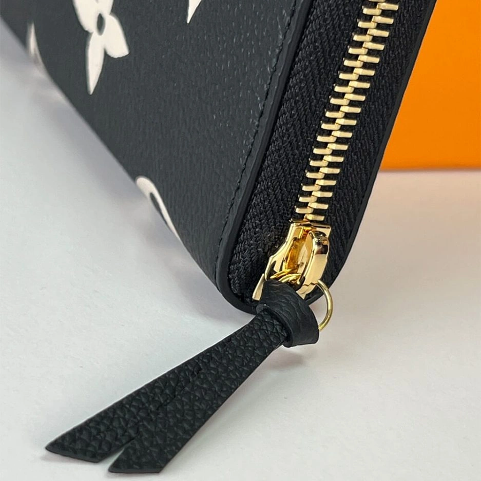 Stylish LV Clémence Wallet 417