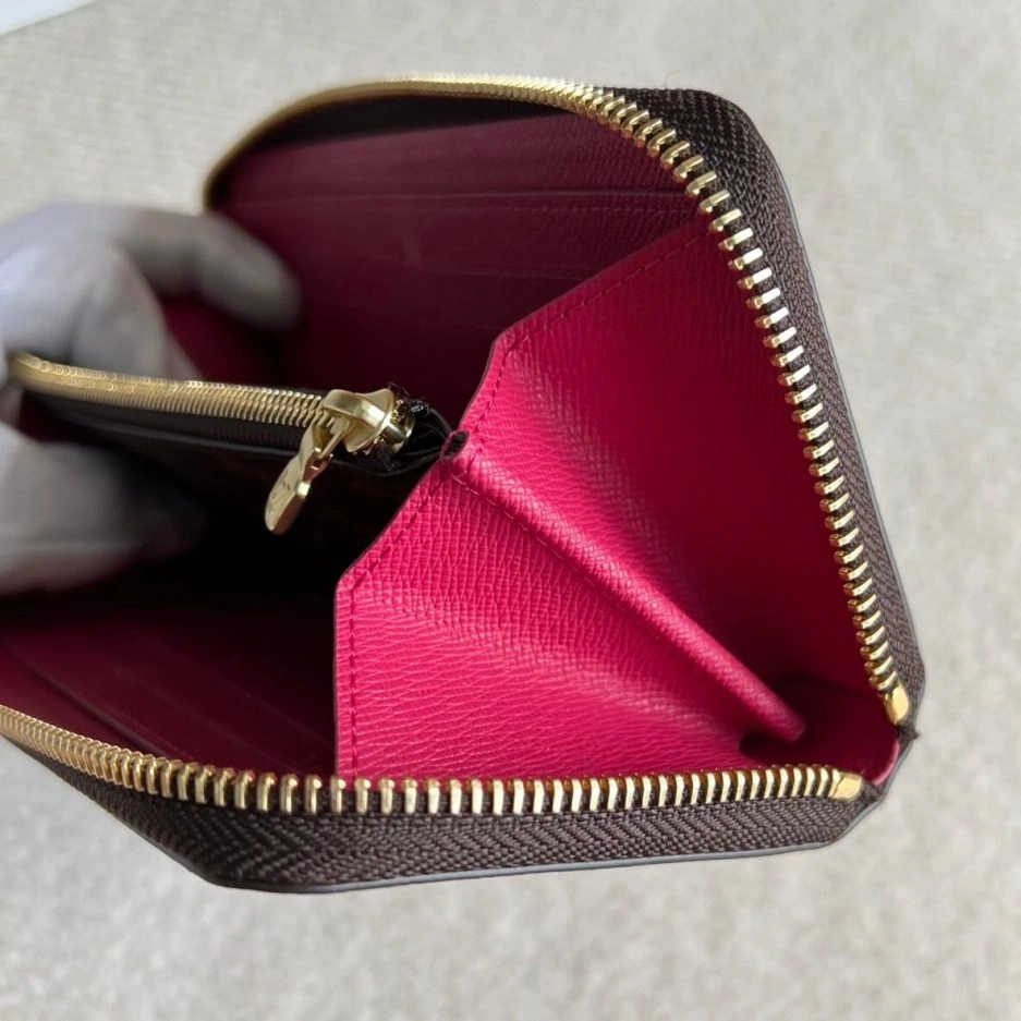LV Clémence Wallet Durable 391