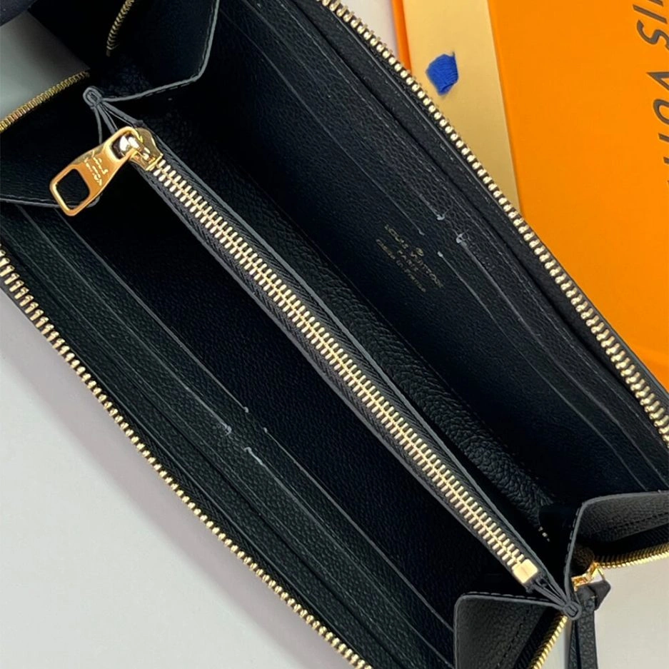 Stylish LV Clémence Wallet 417