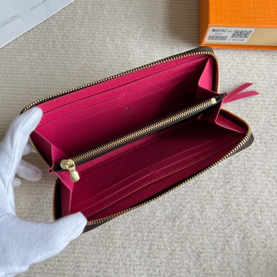LV Clémence Wallet Durable 391