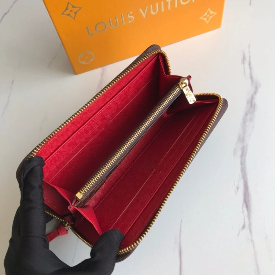 LV Clémence Wallet Snug 386