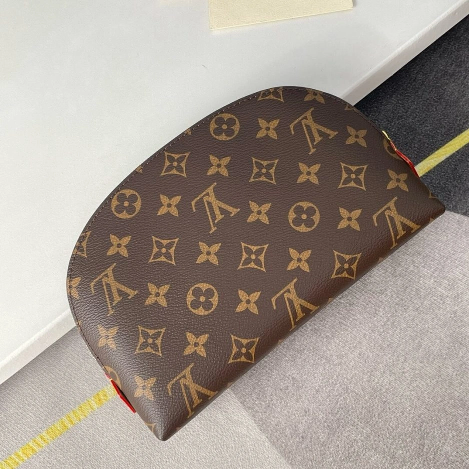 Resilient LV Cosmetic Pouch MM 198