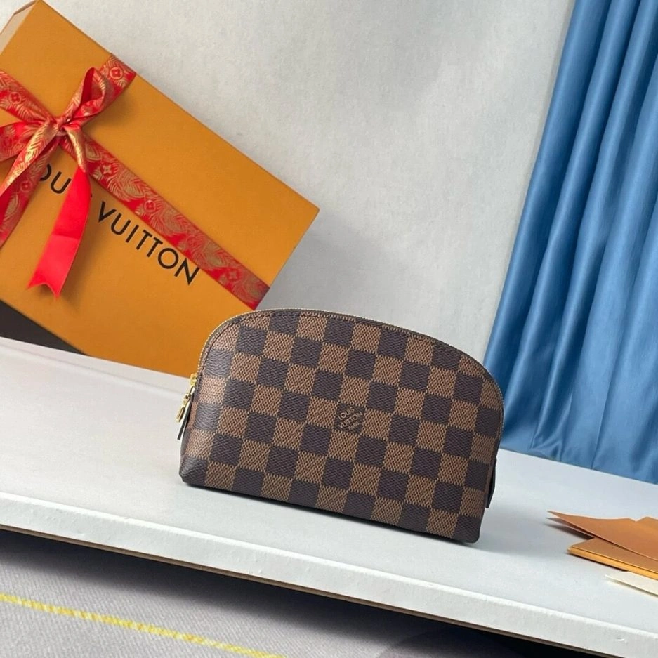 LV Cosmetic Pouch PM FreshLook 177