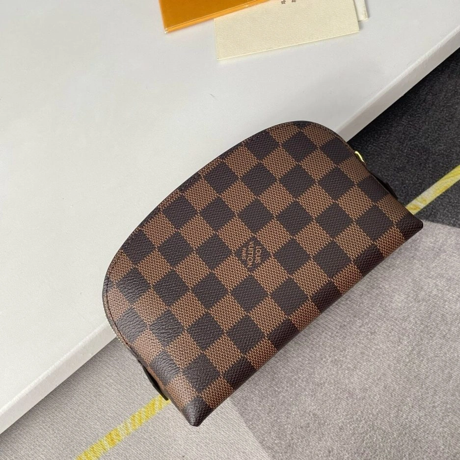 LV Cosmetic Pouch PM FreshLook 177