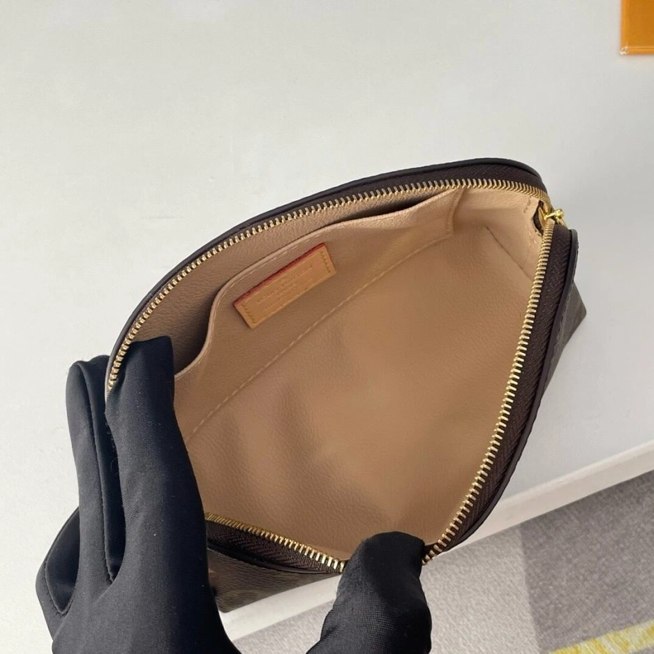 Elegant LV Cosmetic Pouch PM 255