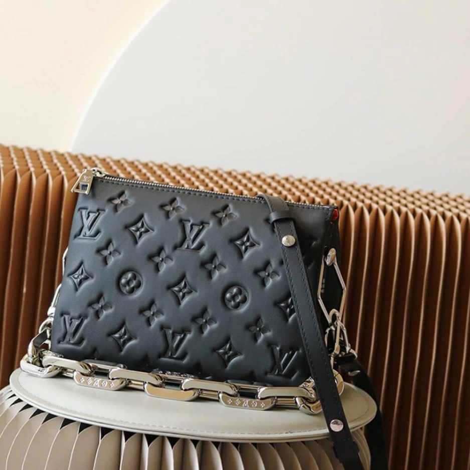 Bright LV Coussin BB 165