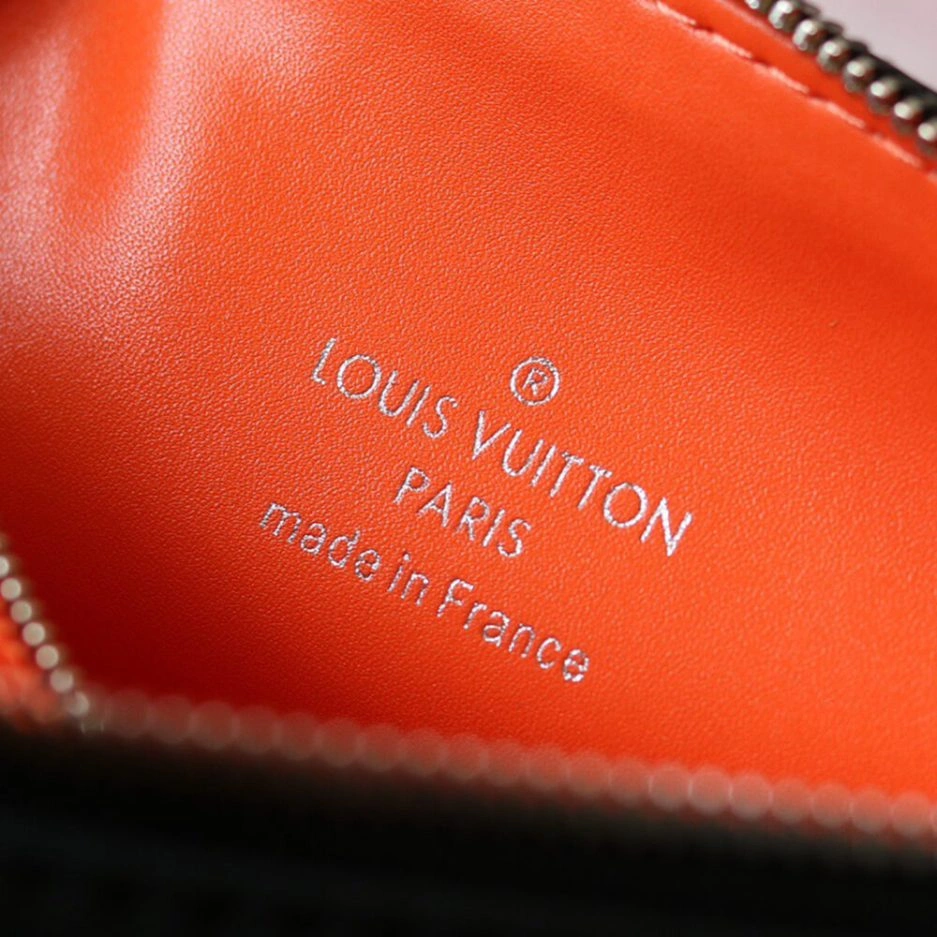 Bright LV Coussin BB 165
