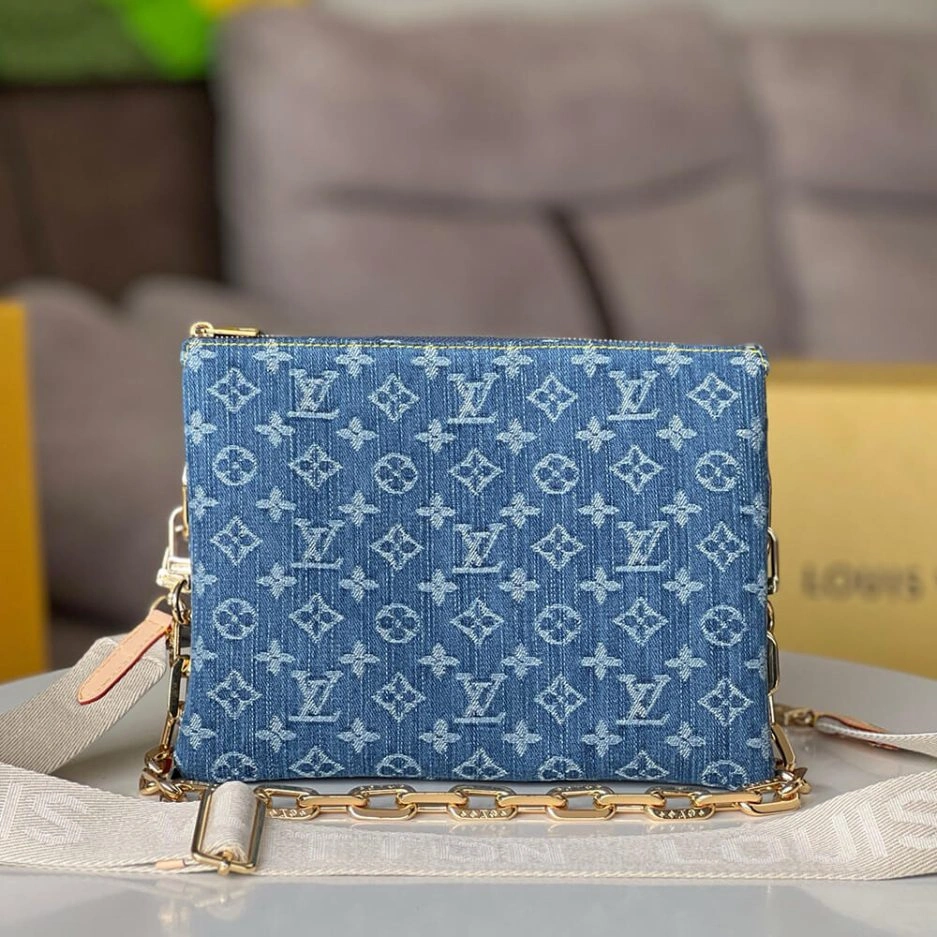 Neat LV Coussin PM 436