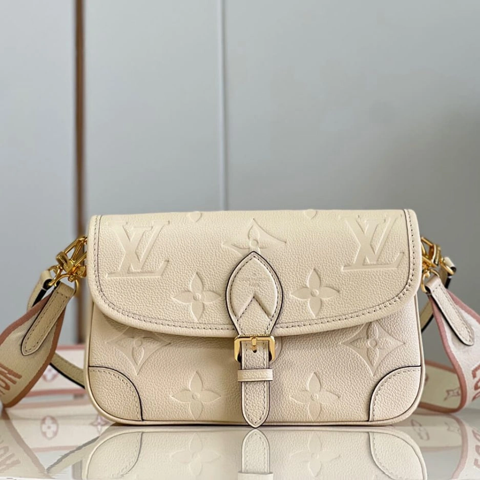 LV DIANE BAG Durable 420