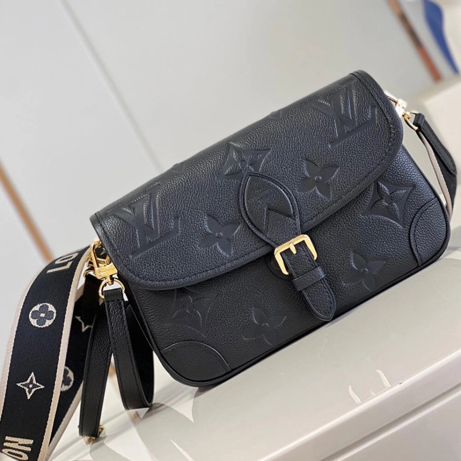 LV DIANE BAG Versatile 414