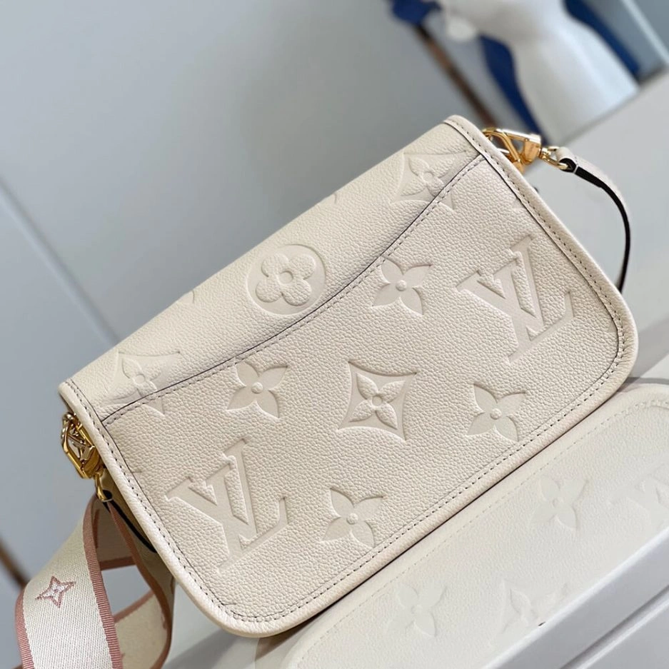 LV DIANE BAG Durable 420
