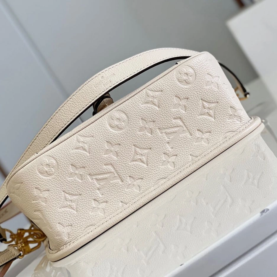 LV DIANE BAG Durable 420