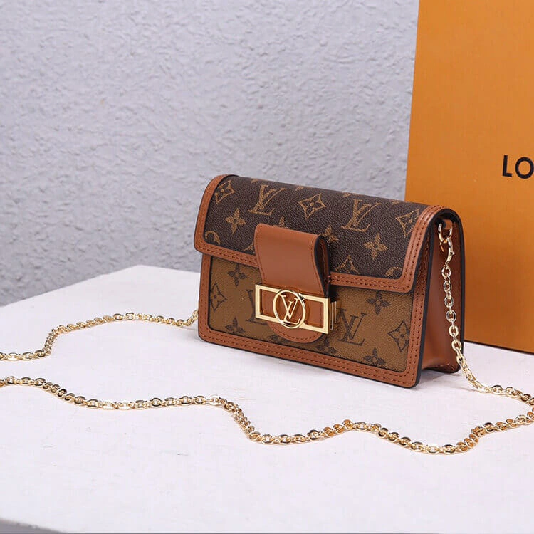 LV Dauphine Chain Wallet Casual 730