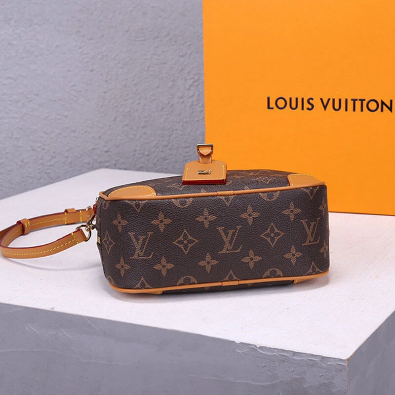 Attractive LV Deauville Mini Handbag 677