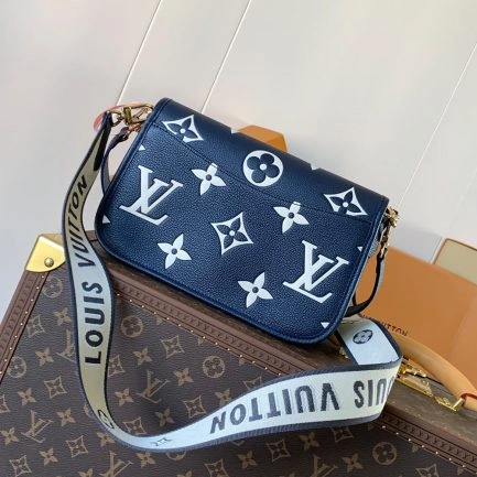 LV Diane Cozy 167