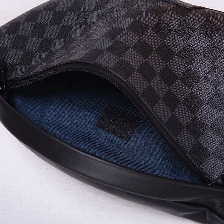LV Discovery Bumbag Popular 767