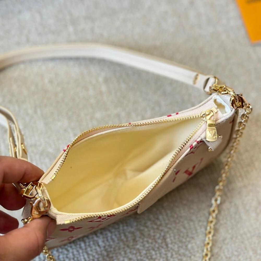 LV EASY POUCH ON STRAP BAG Comfortable 219