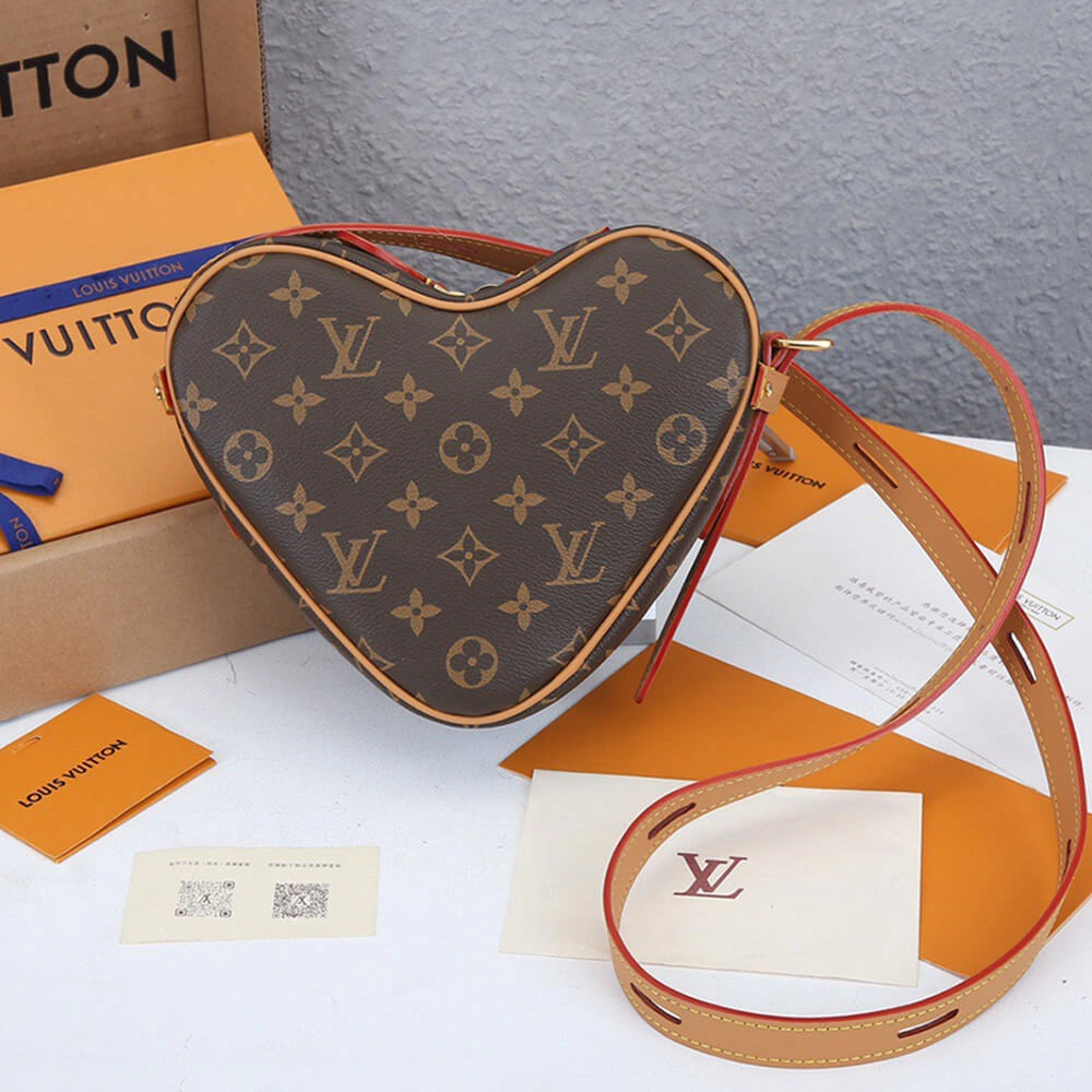 Attractive LV Game On Coeur 650