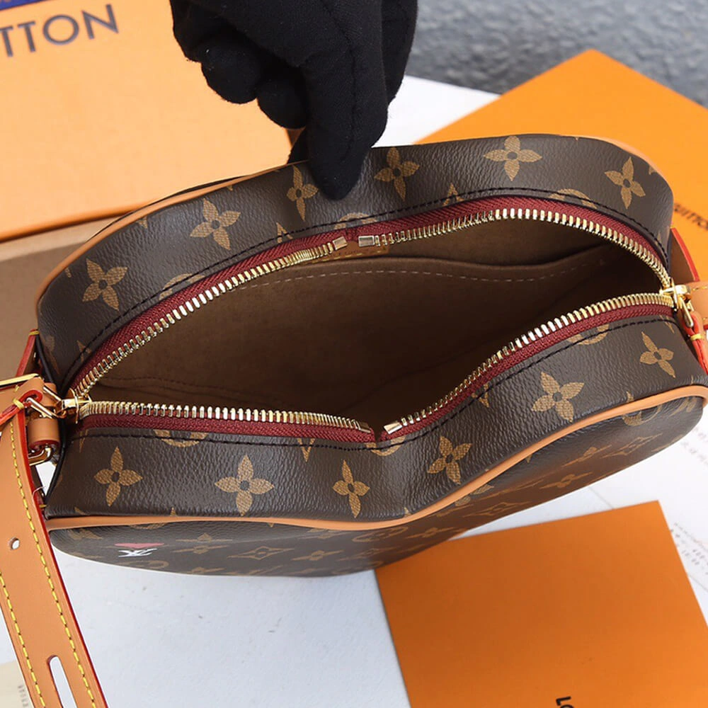 Attractive LV Game On Coeur 650