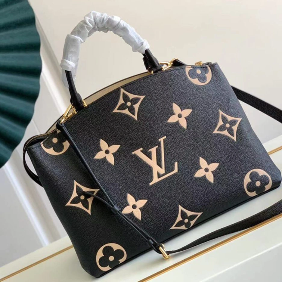 LV Grand Palais SportInspired 272